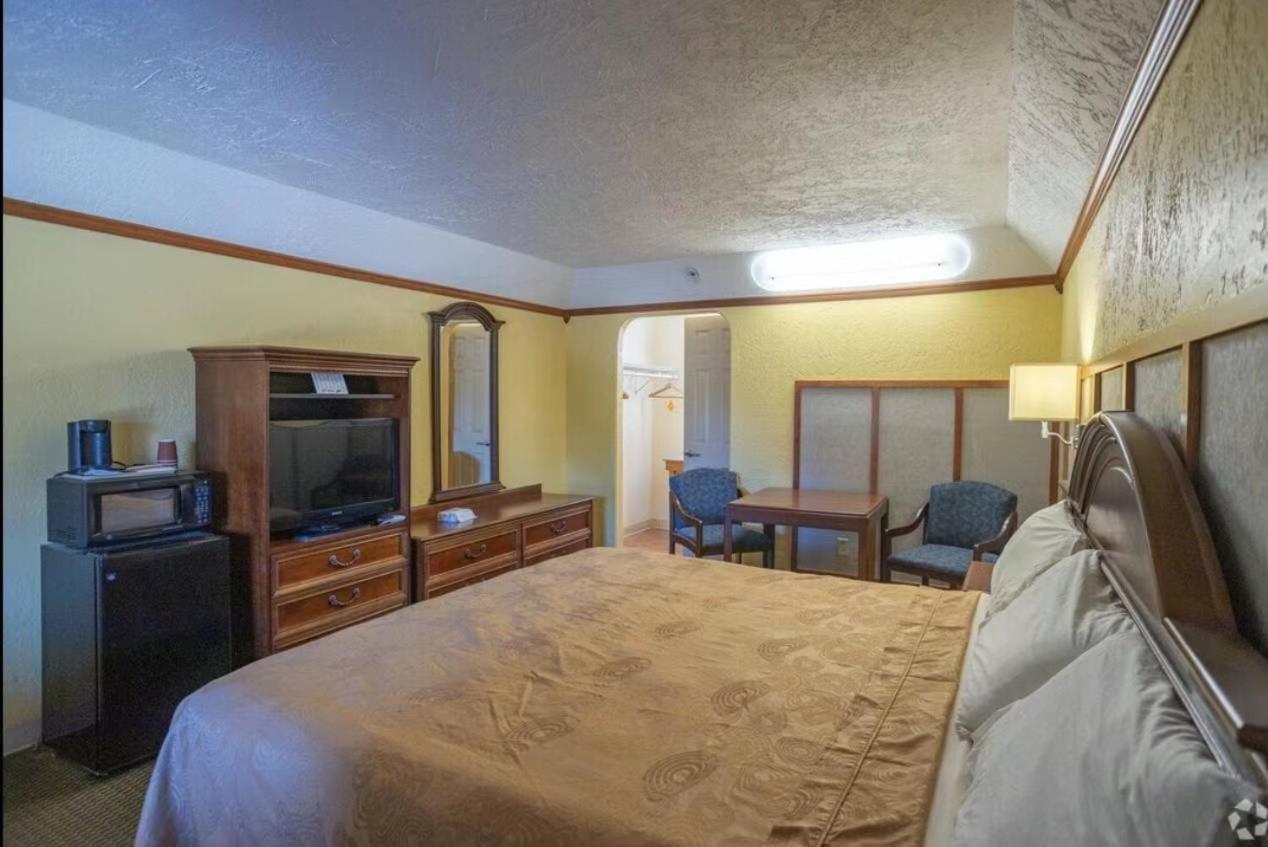 Bo Hotel Canadian Courts Esterno foto